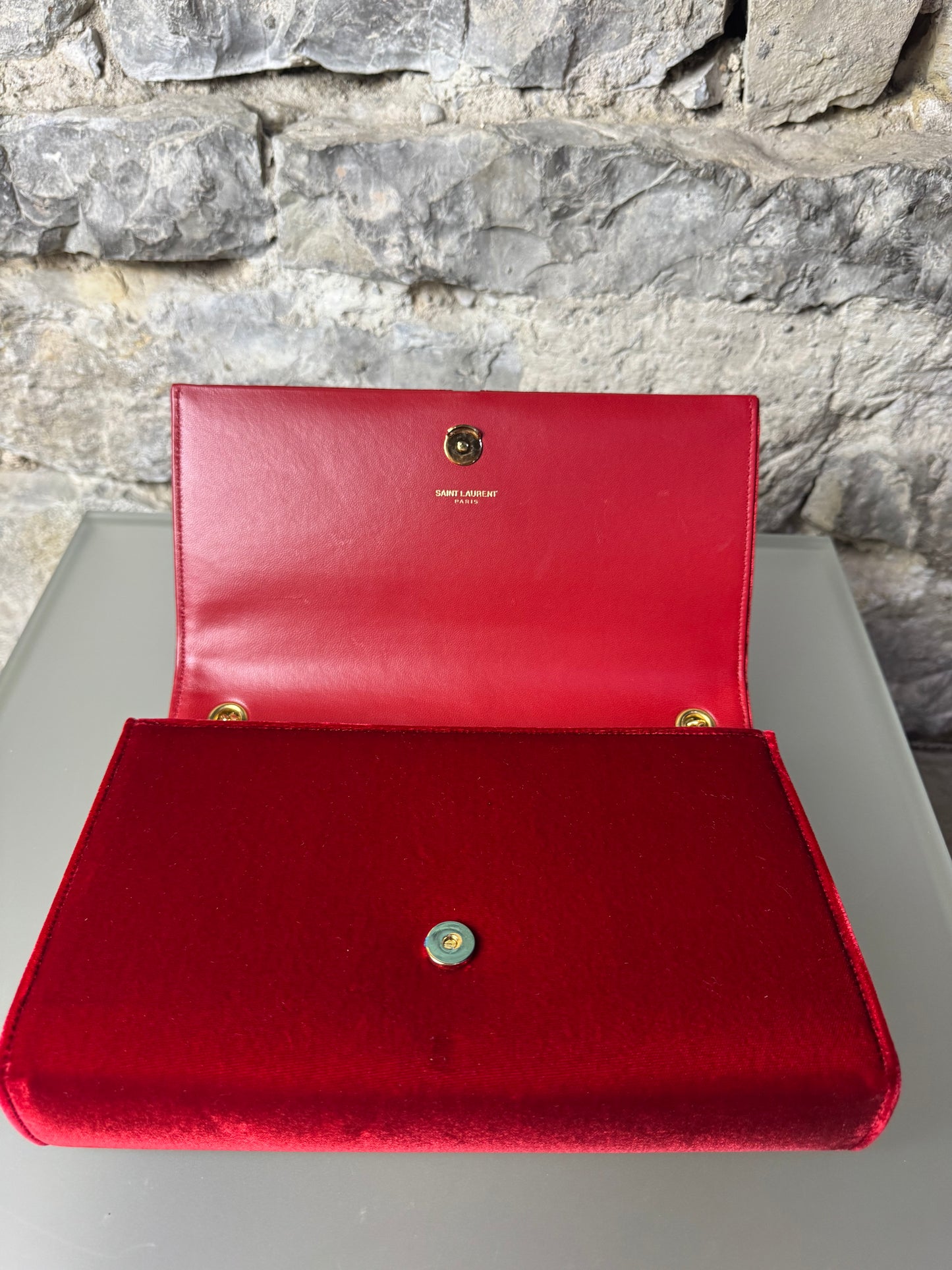 Yves Saint Laurent Kate Medium Rot Samt