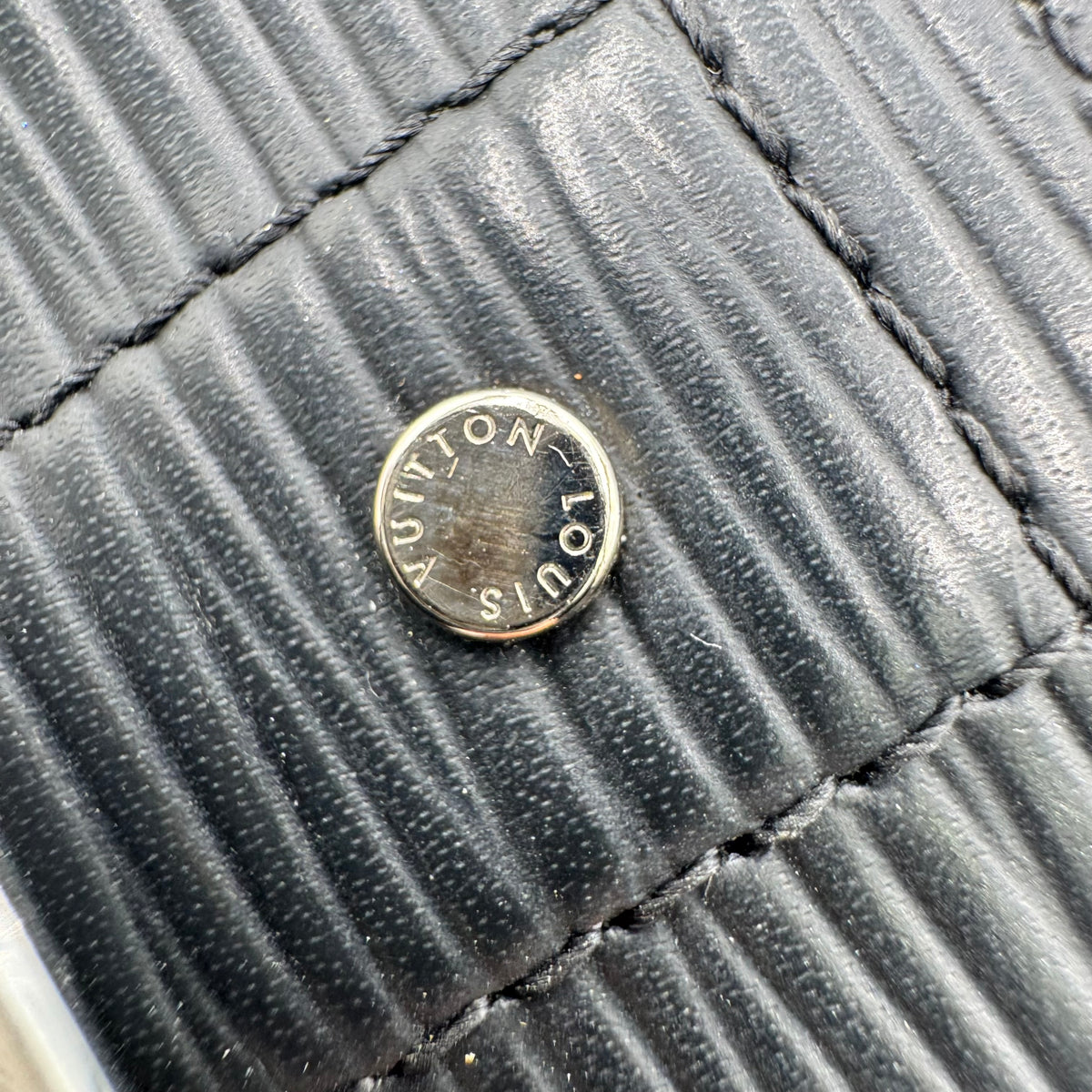 Louis Vuitton Kartenetui mit Geldclip – Epi Leder Schwarz