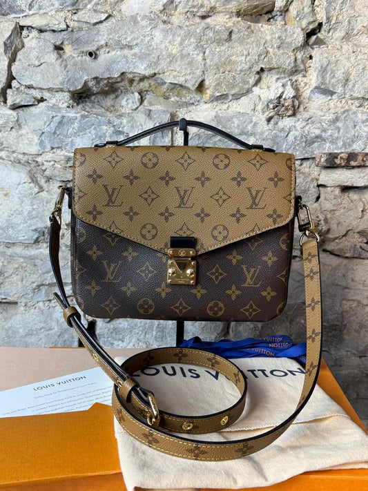 Louis Vuitton Pochette Métis Monogram Reverse Canvas