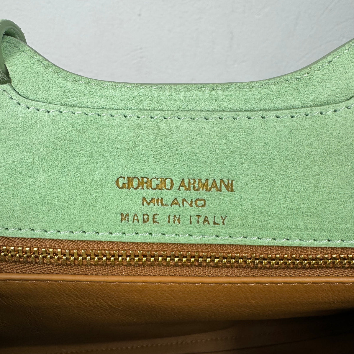 Giorgio Armani Suede Tote – Mint aus Veloursleder