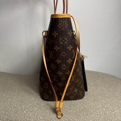Louis Vuitton Neverfull MM Monogram
