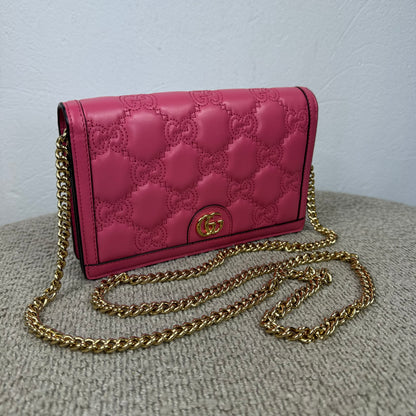 Gucci GG Matelassé Chain Wallet – Pink