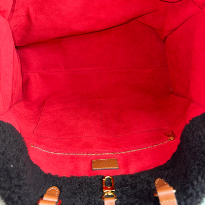 Louis Vuitton OnTheGo GM – Monogram Giant Teddy Schafsfell