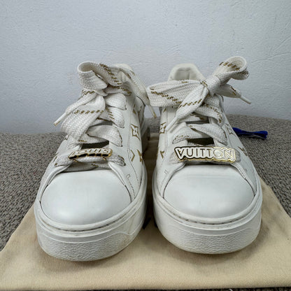 Louis Vuitton Time Out Sneaker – Weiß / Gold – Größe 37,5