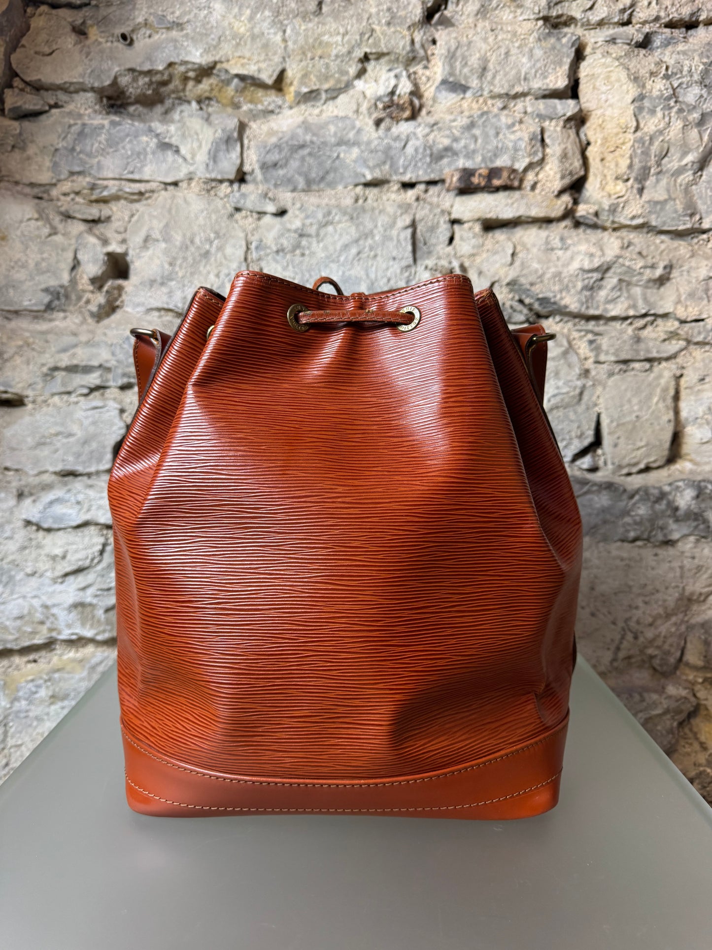 Louis Vuitton Noé Grande Epi Leder Braun – Vintage