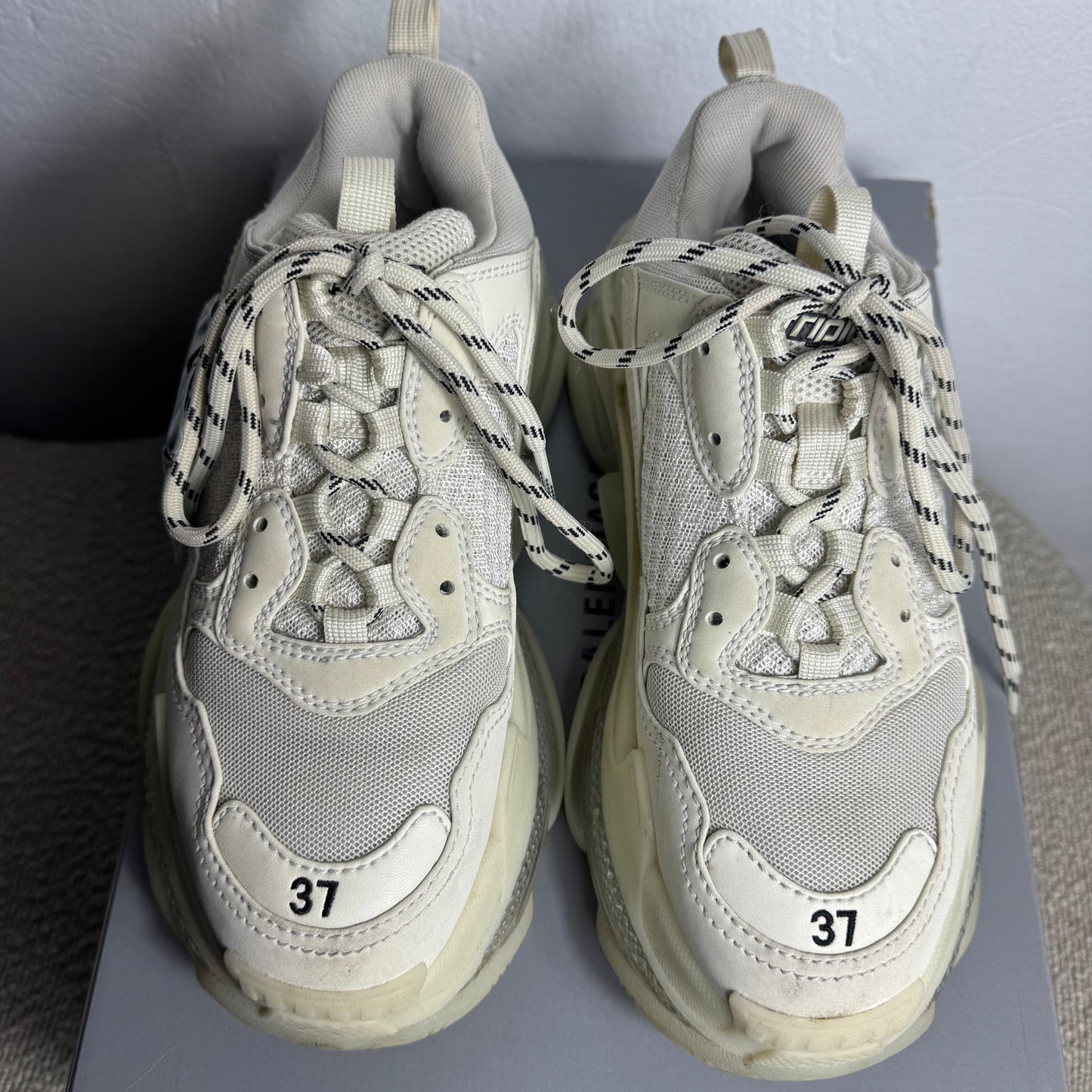 Balenciaga Triple S Clear Sole – Größe 37
