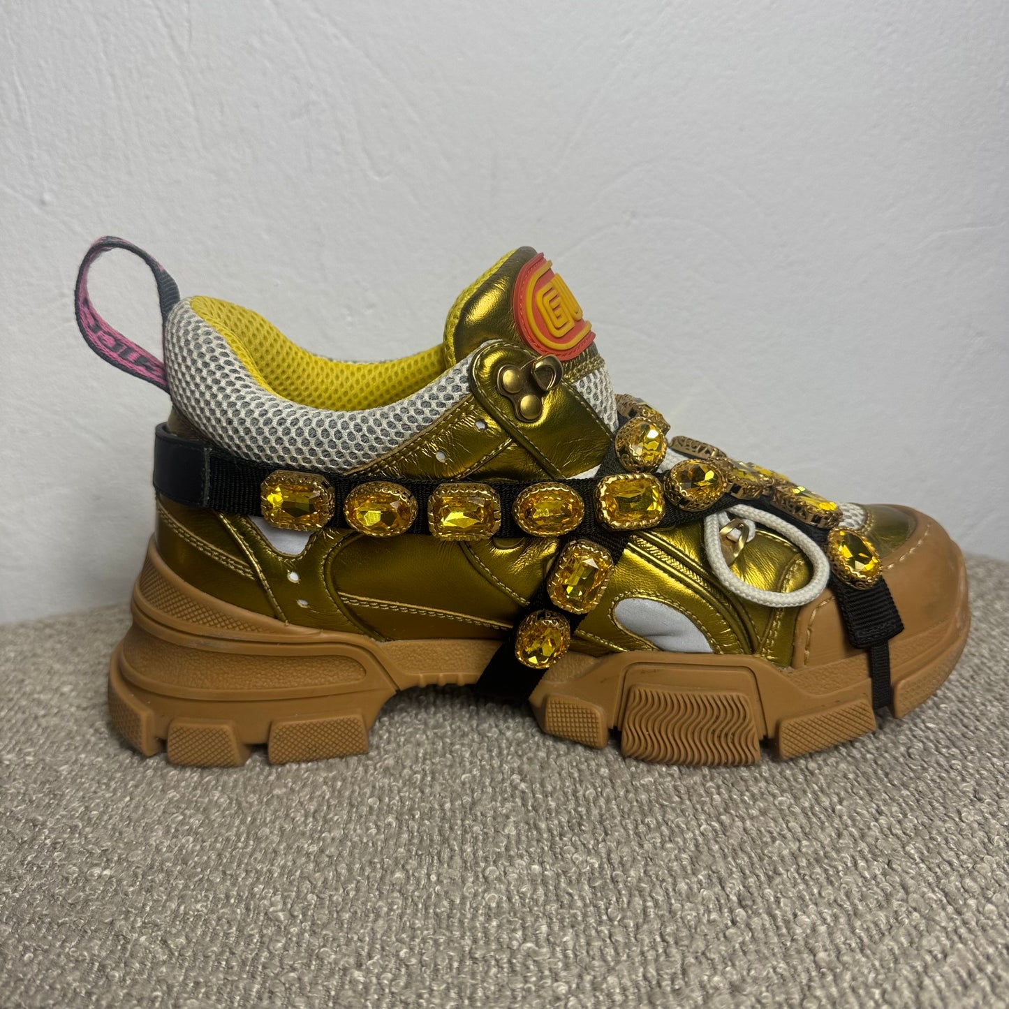 Gucci Flashtrek Sneaker mit abnehmbaren Kristallen – Gr. 38,5