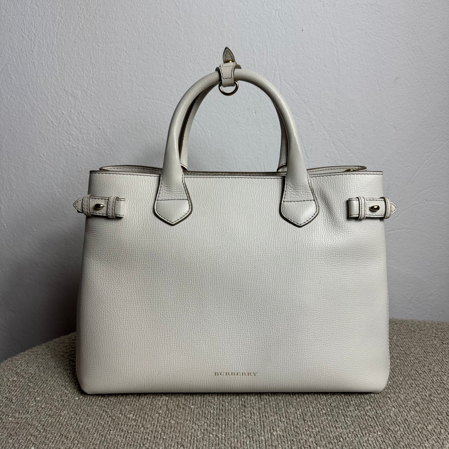 Burberry Banner Bag Grainy Calfskin Weiß