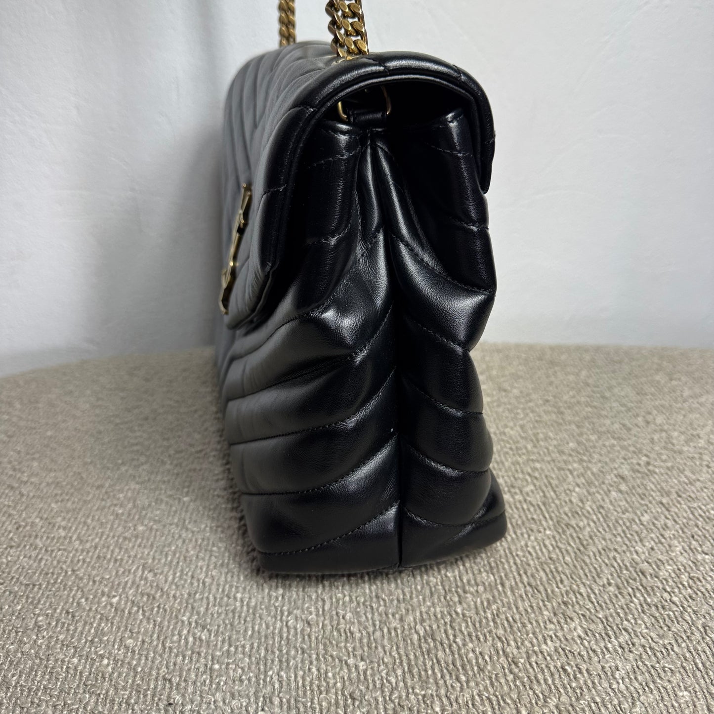 Saint Laurent Loulou Medium Matelassé aus Lammleder Schwarz