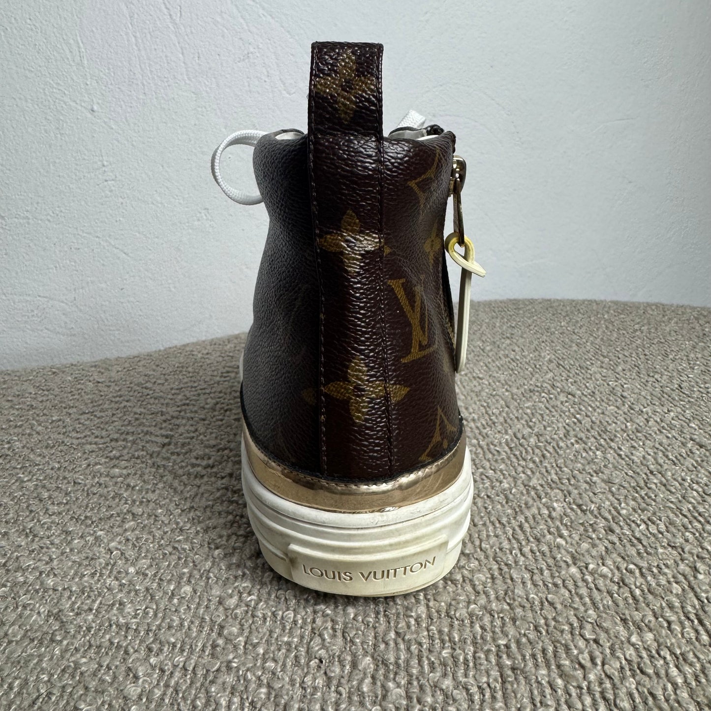 Louis Vuitton Stellar High-Top Sneaker Monogram Canvas – Gr. 39