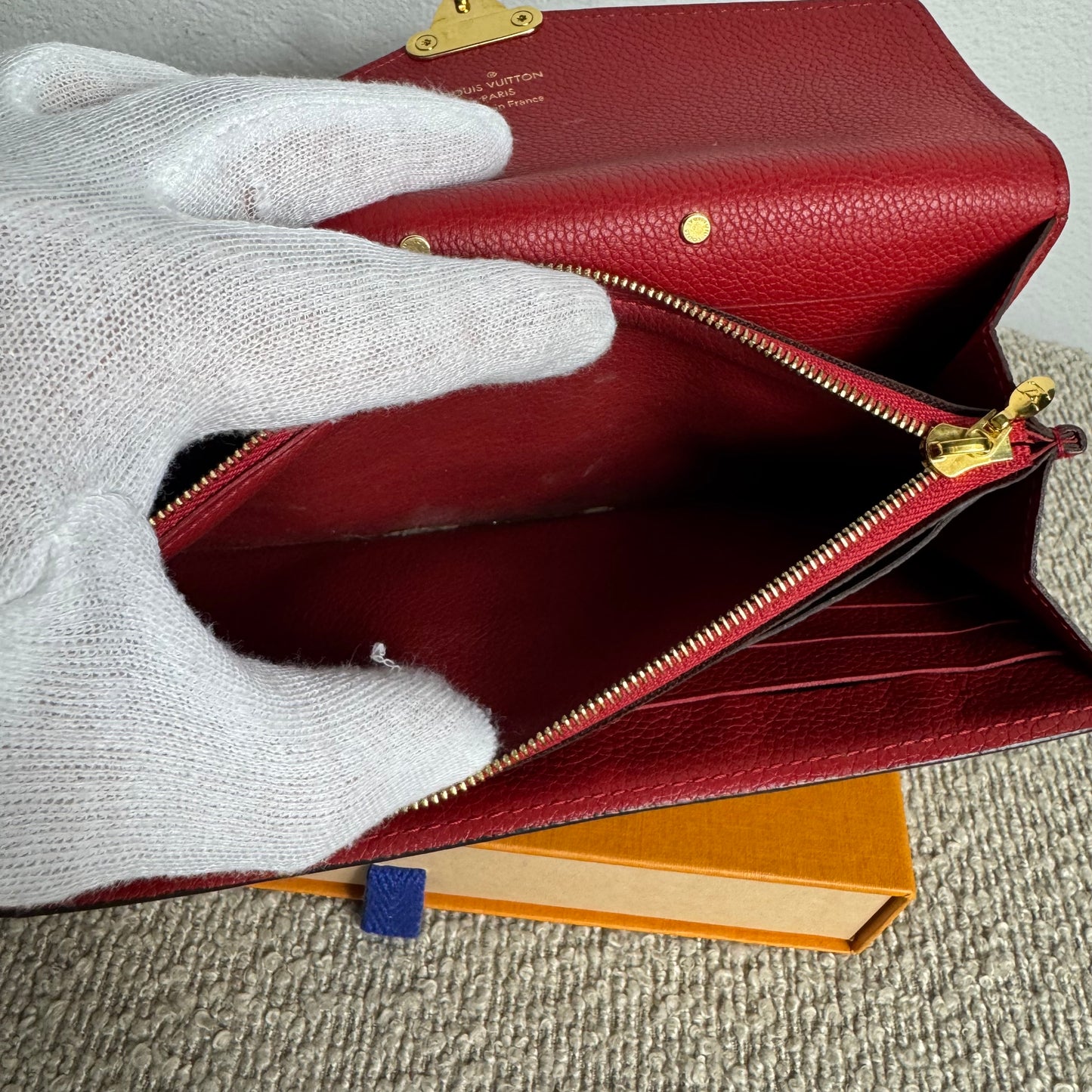 Louis Vuitton „Pallas“ Portemonnaie Monogram Rouge