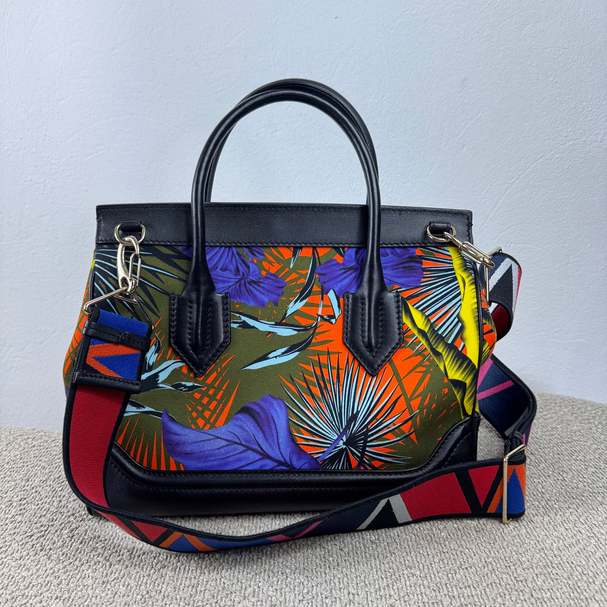 Versace La Medusa Large Top Handle Bag – Schwarz / Multicolor
