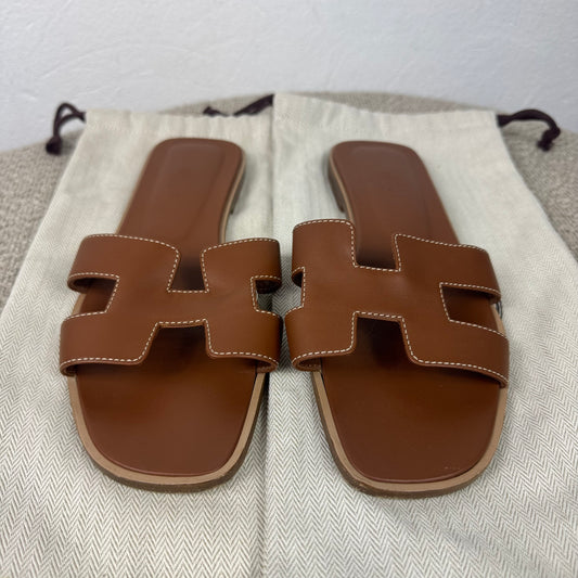Hermès Oran Sandalen – Braun – Gr. 38,5