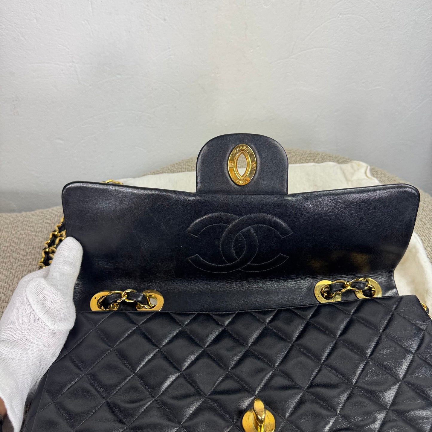 Chanel Single Flap Jumbo – Schwarz mit 24K vergoldeter Hardware
