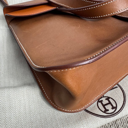 Hermès Halzan 31 Gold Leder