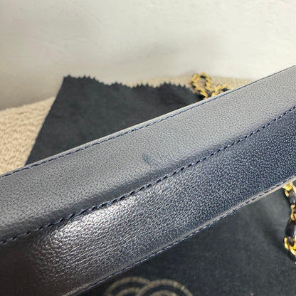 Chanel Vintage Coco Chain Umhängetasche Navy Blue