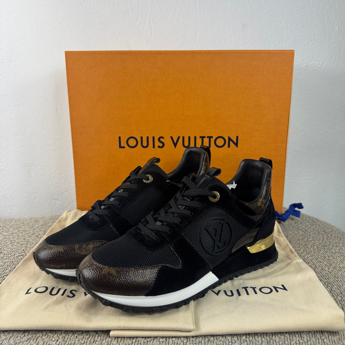 Louis Vuitton Run Away Sneaker – Größe 38,5