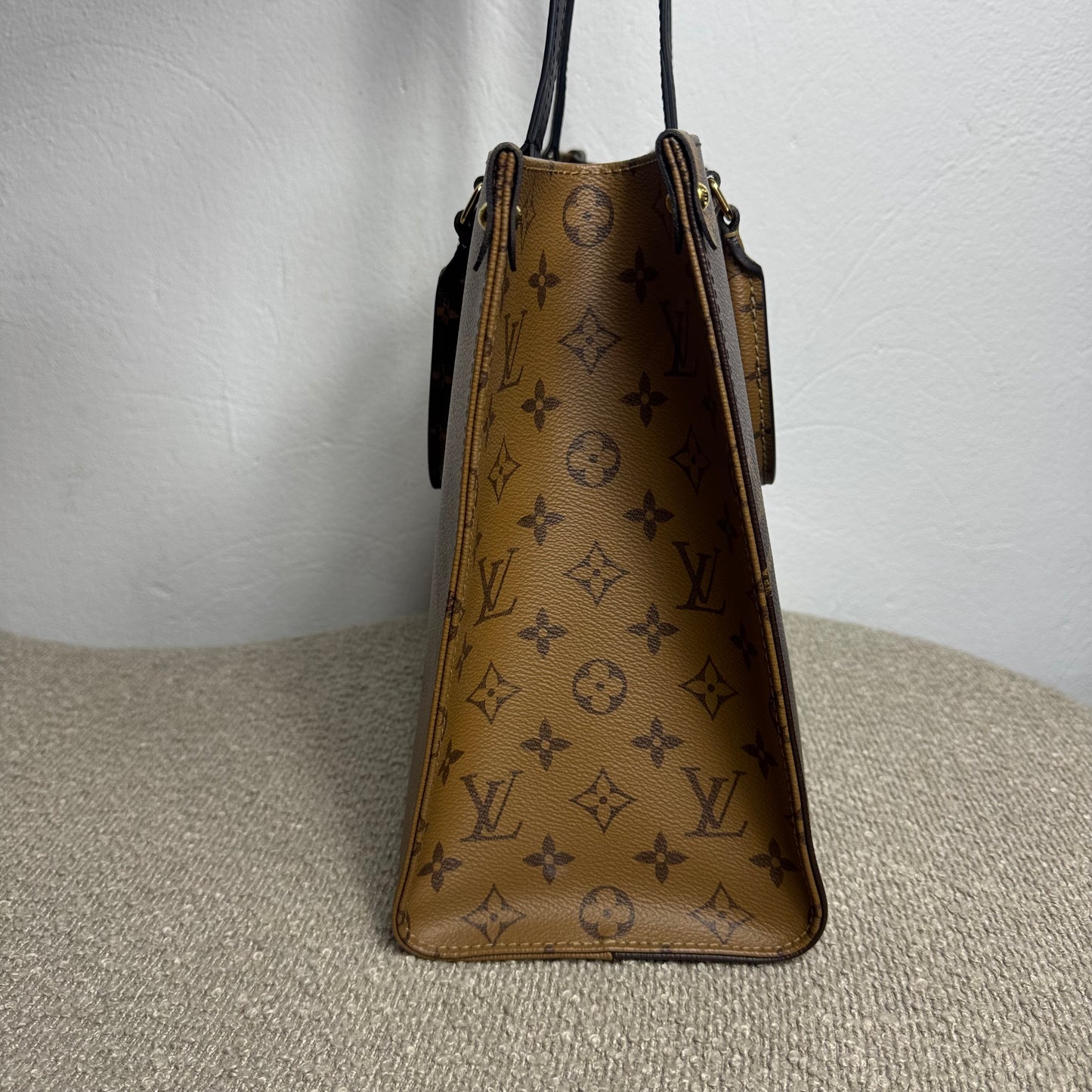 Louis Vuitton OnTheGo MM Reverse Monogram