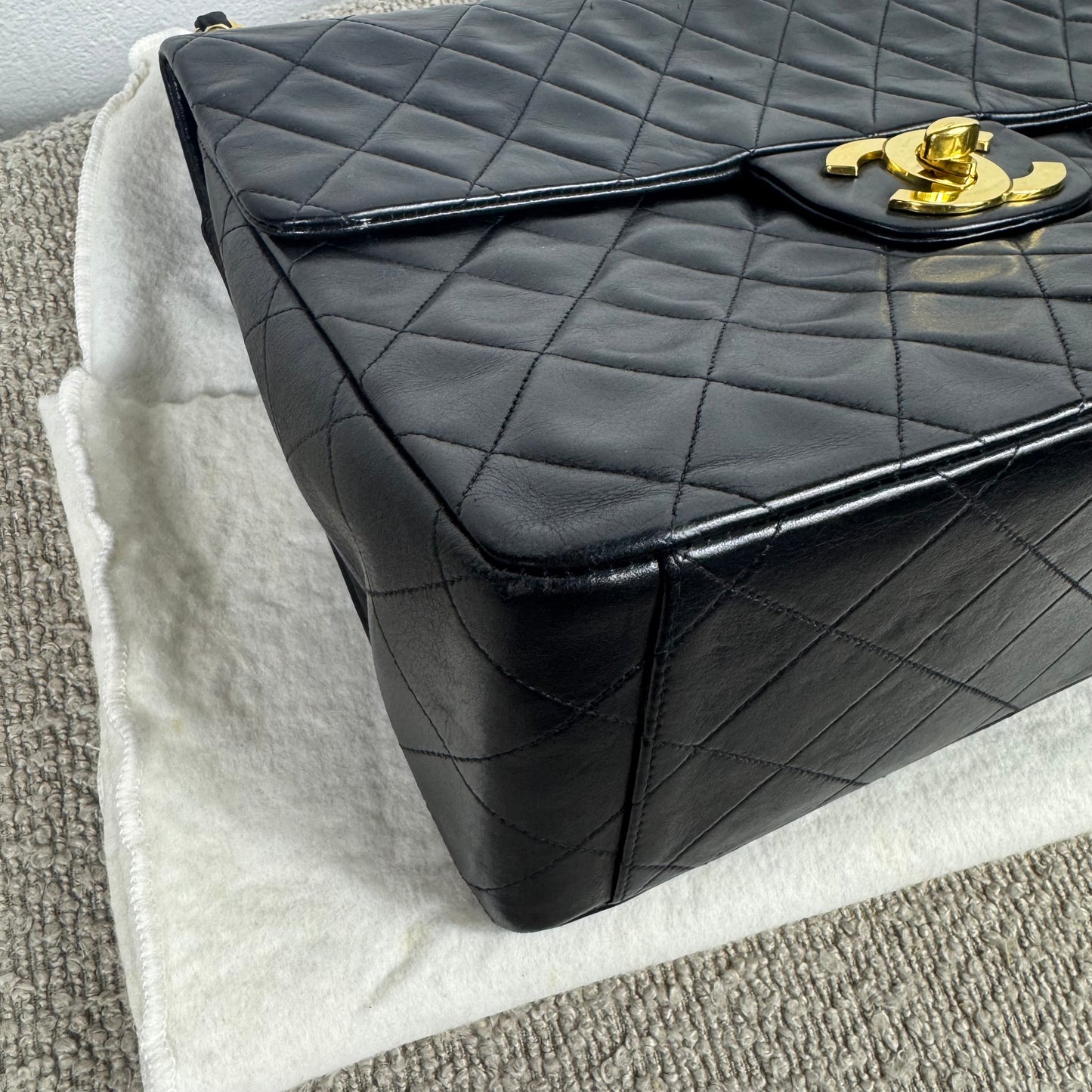 Chanel Single Flap Jumbo – Schwarz mit 24K vergoldeter Hardware