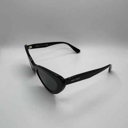 Miu Miu Cat Eye Sonnenbrille – Schwarz SMU 01V