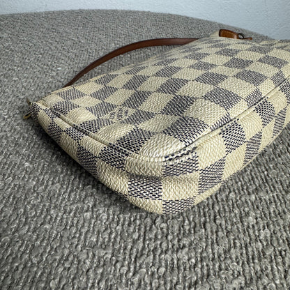 Louis Vuitton Pochette Accessoires in Damier Azur Canvas