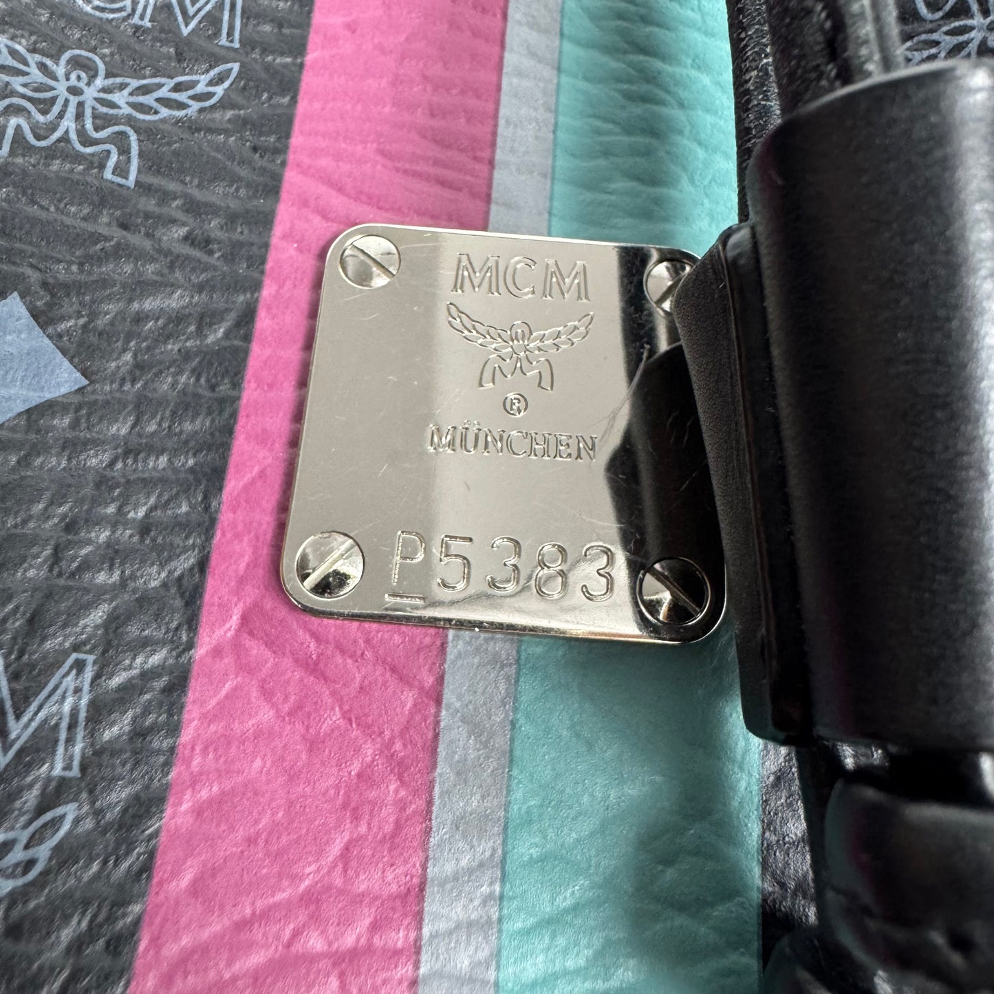 MCM Bucket Bag schwarz