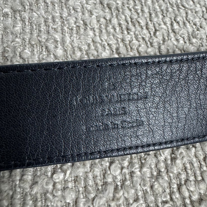 Louis Vuitton Ladies EPI Twist Logo Gürtel Schwarz – 75 cm