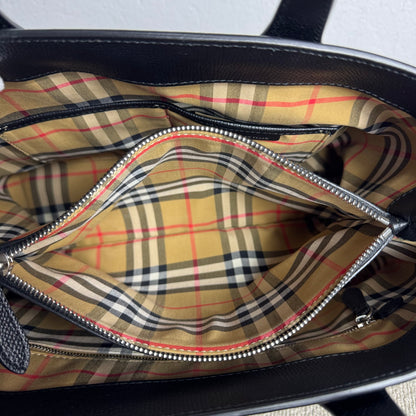 Burberry Banner Bag Grainy Calfskin Schwarz