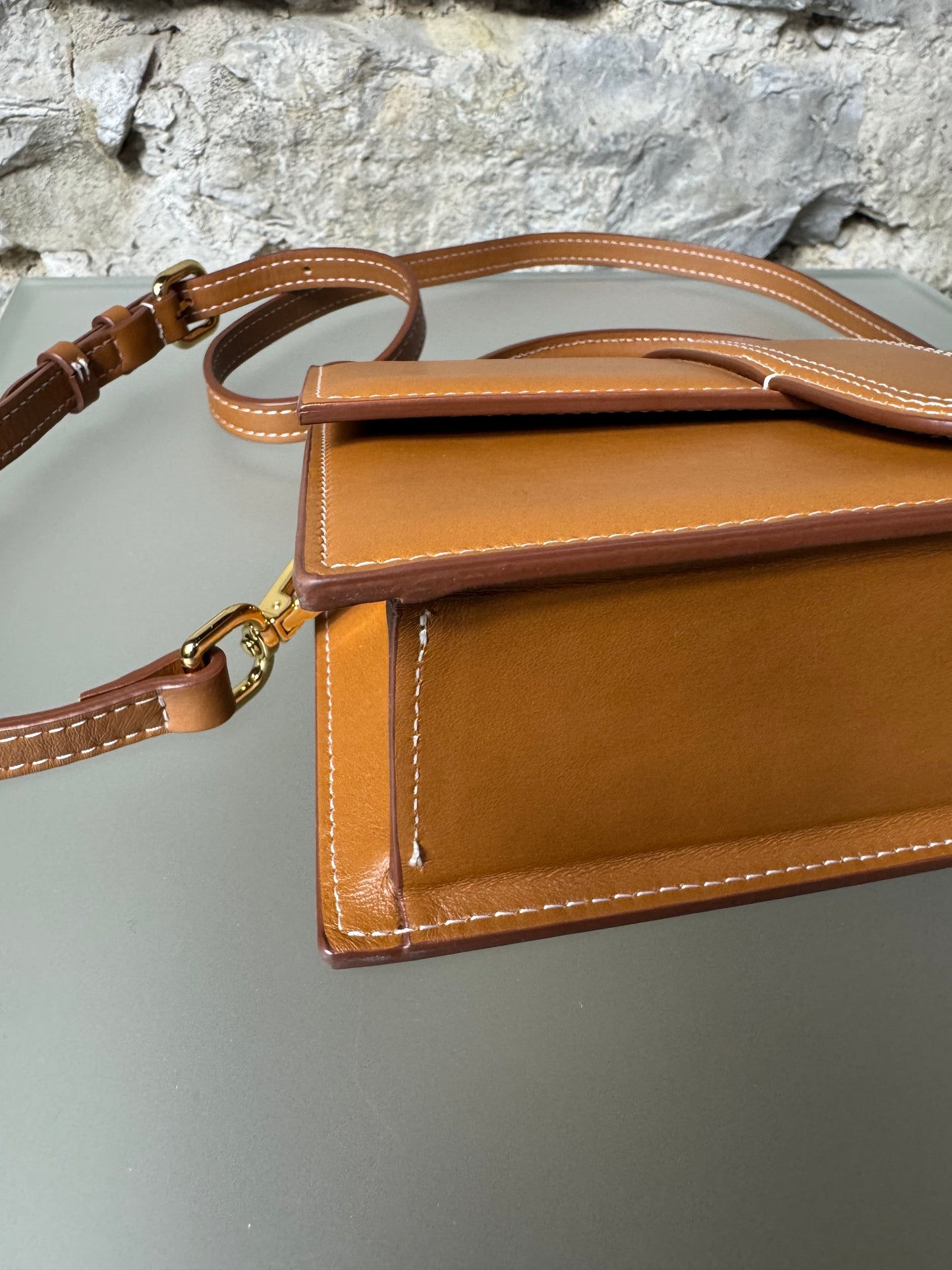 Jacquemus Le Bambino – Braun