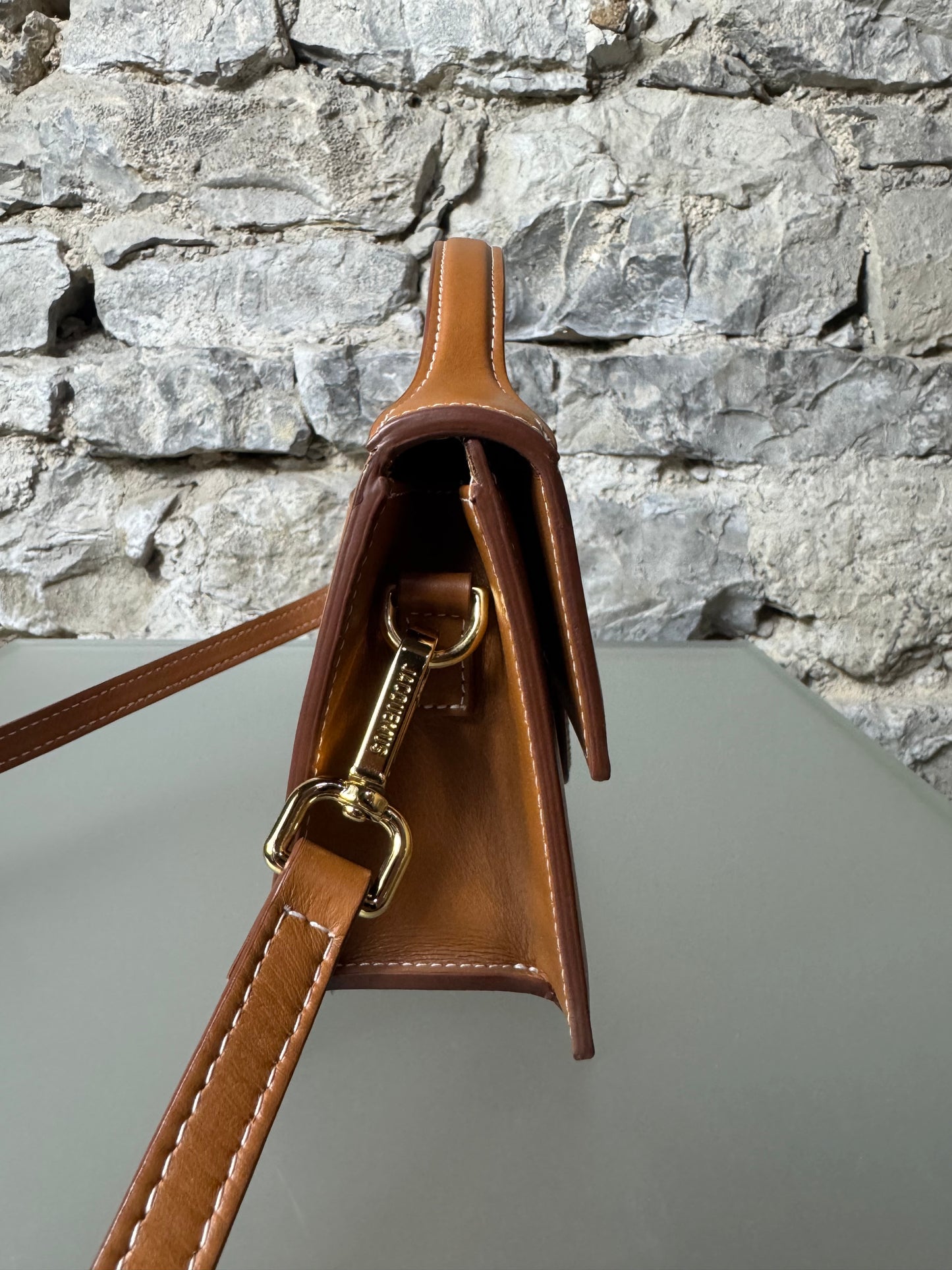 Jacquemus Le Bambino – Braun