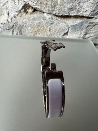 Hermès Clic H Armreif – Silber & Weiß