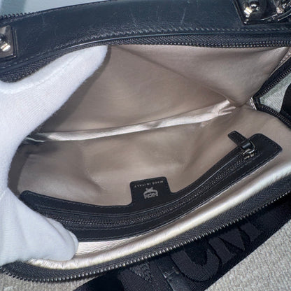 MCM München Logo Wildleder Crossbody Bag Schwarz