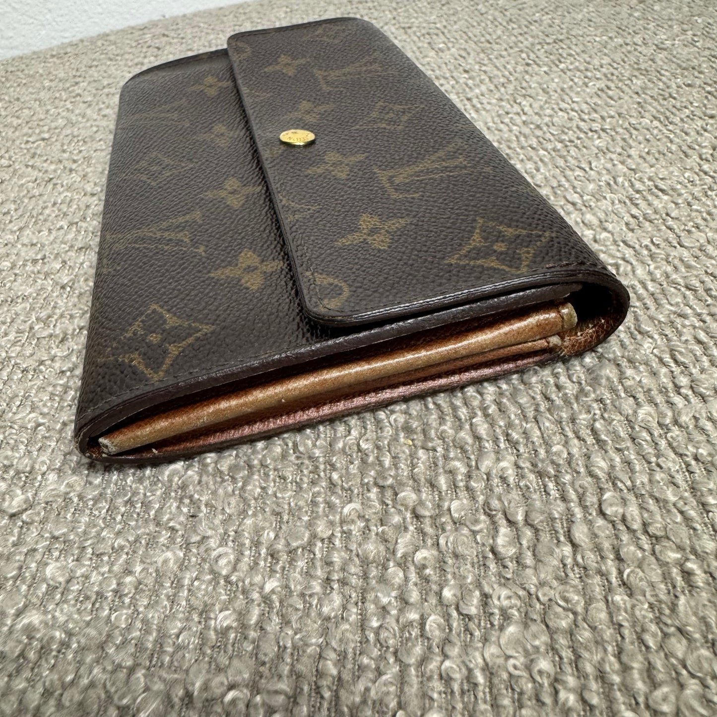 Louis Vuitton Sarah Wallet – Monogram Canvas (MI0962)