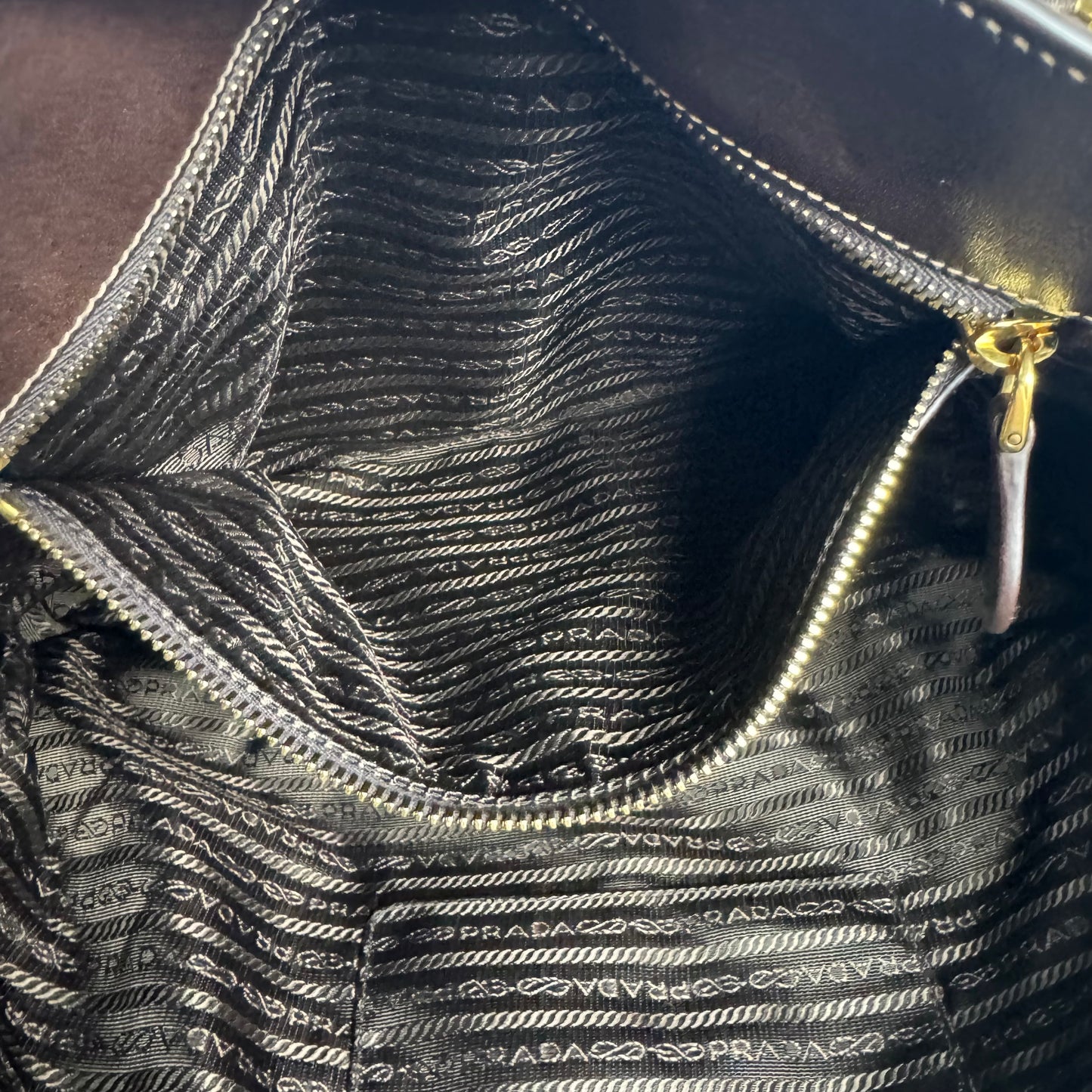 Prada Vitello Daino Tote – Leder