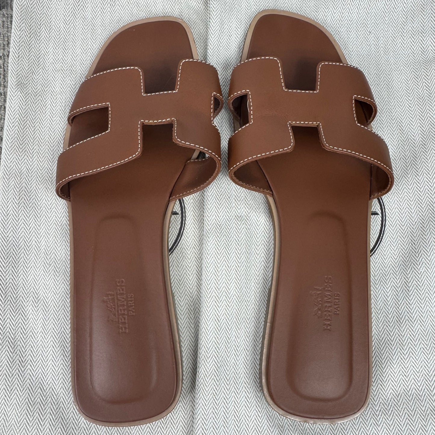 Hermès Oran Sandalen – Braun – Gr. 38,5