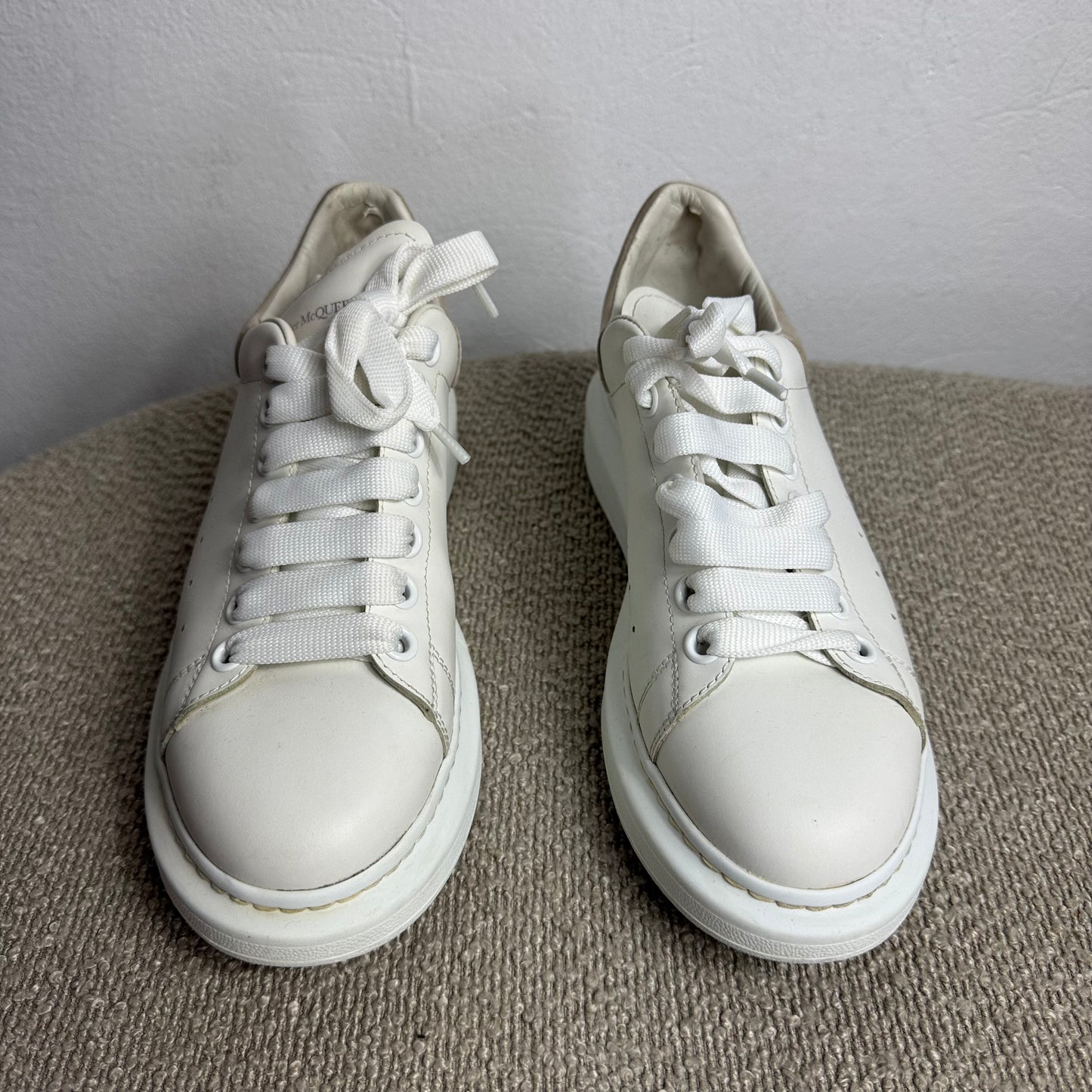 Alexander McQueen Oversized Sneaker Weiß – Gr. 40