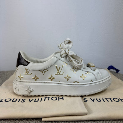 Louis Vuitton Time Out Sneaker – Weiß / Gold – Größe 37,5