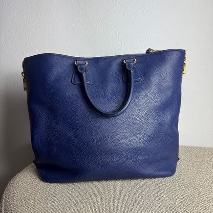 Prada Shopper Vitello Leder in Blau