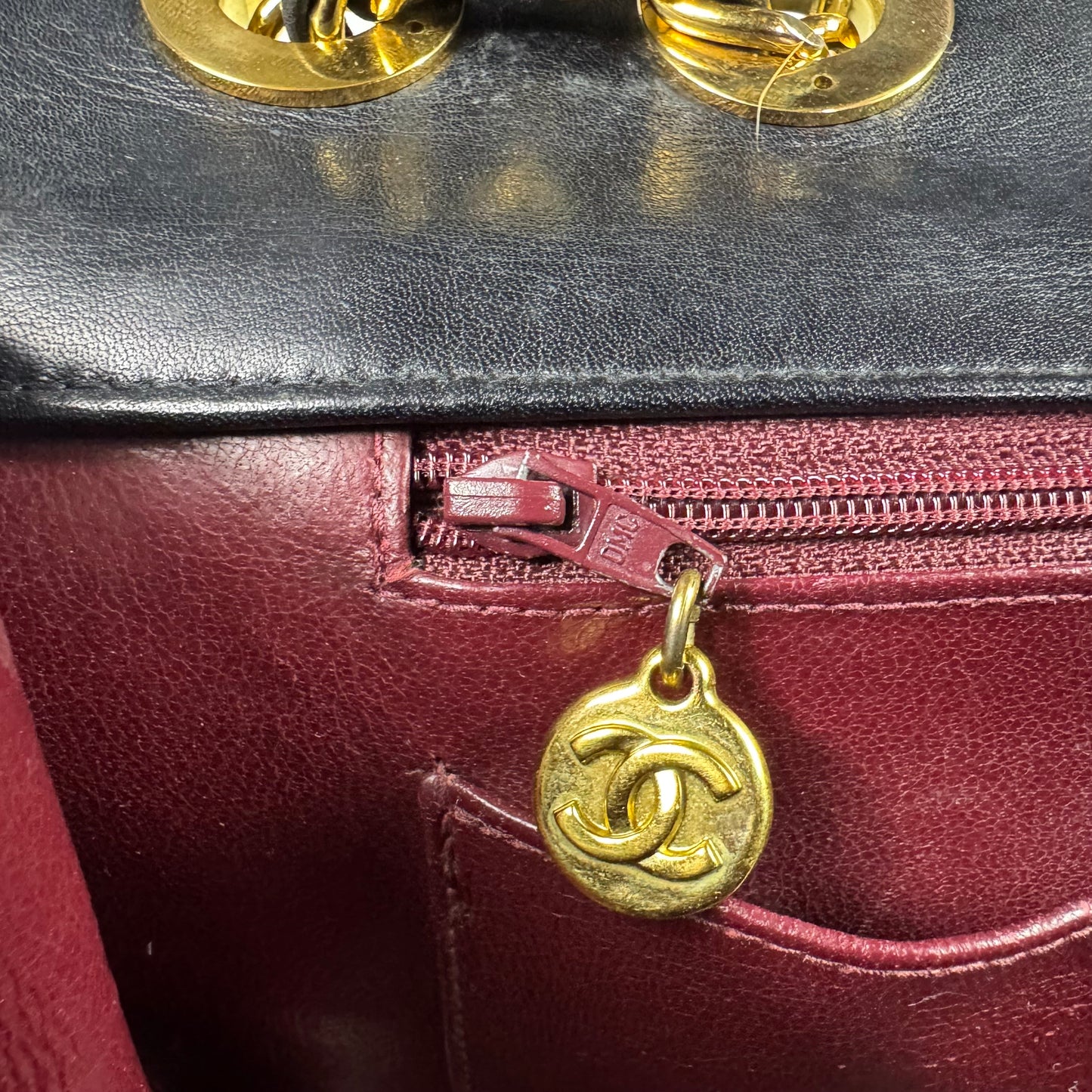 Chanel Single Flap Jumbo – Schwarz mit 24K vergoldeter Hardware