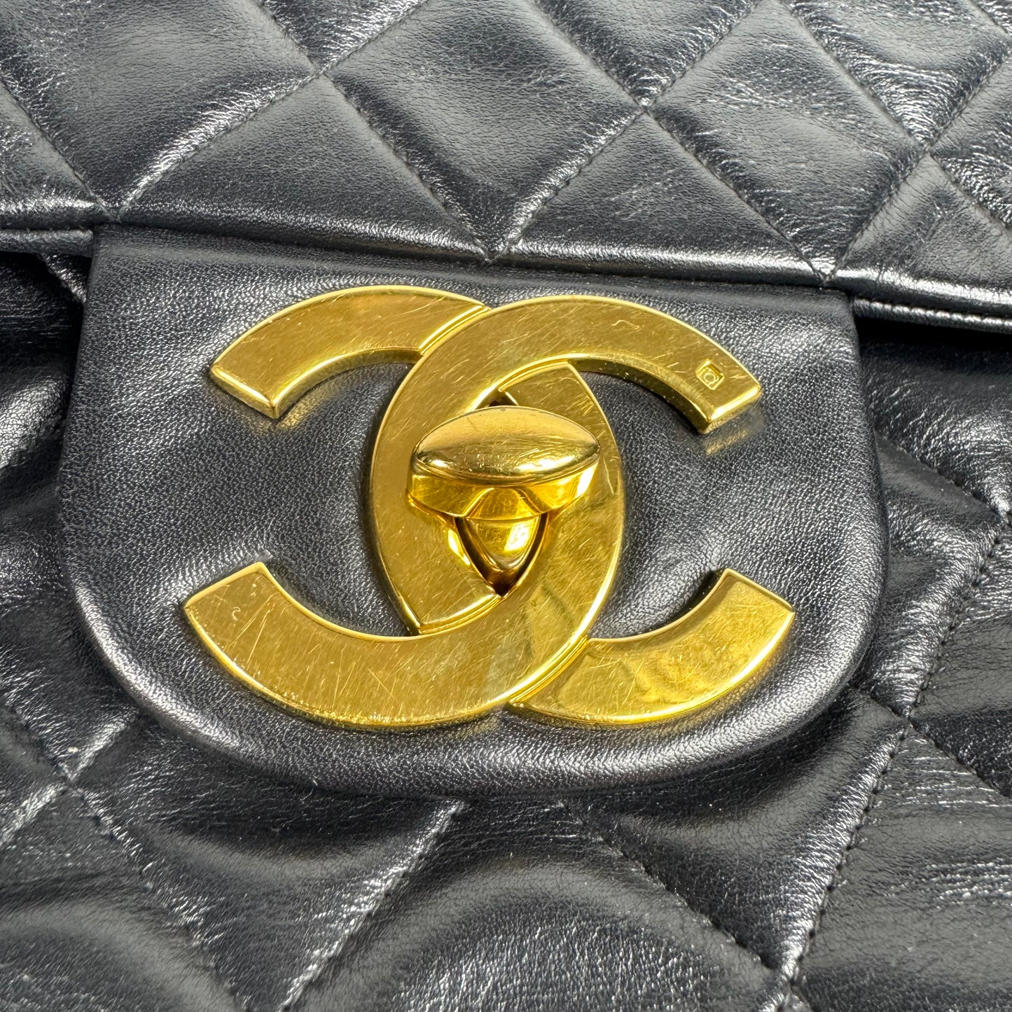Chanel Single Flap Jumbo – Schwarz mit 24K vergoldeter Hardware