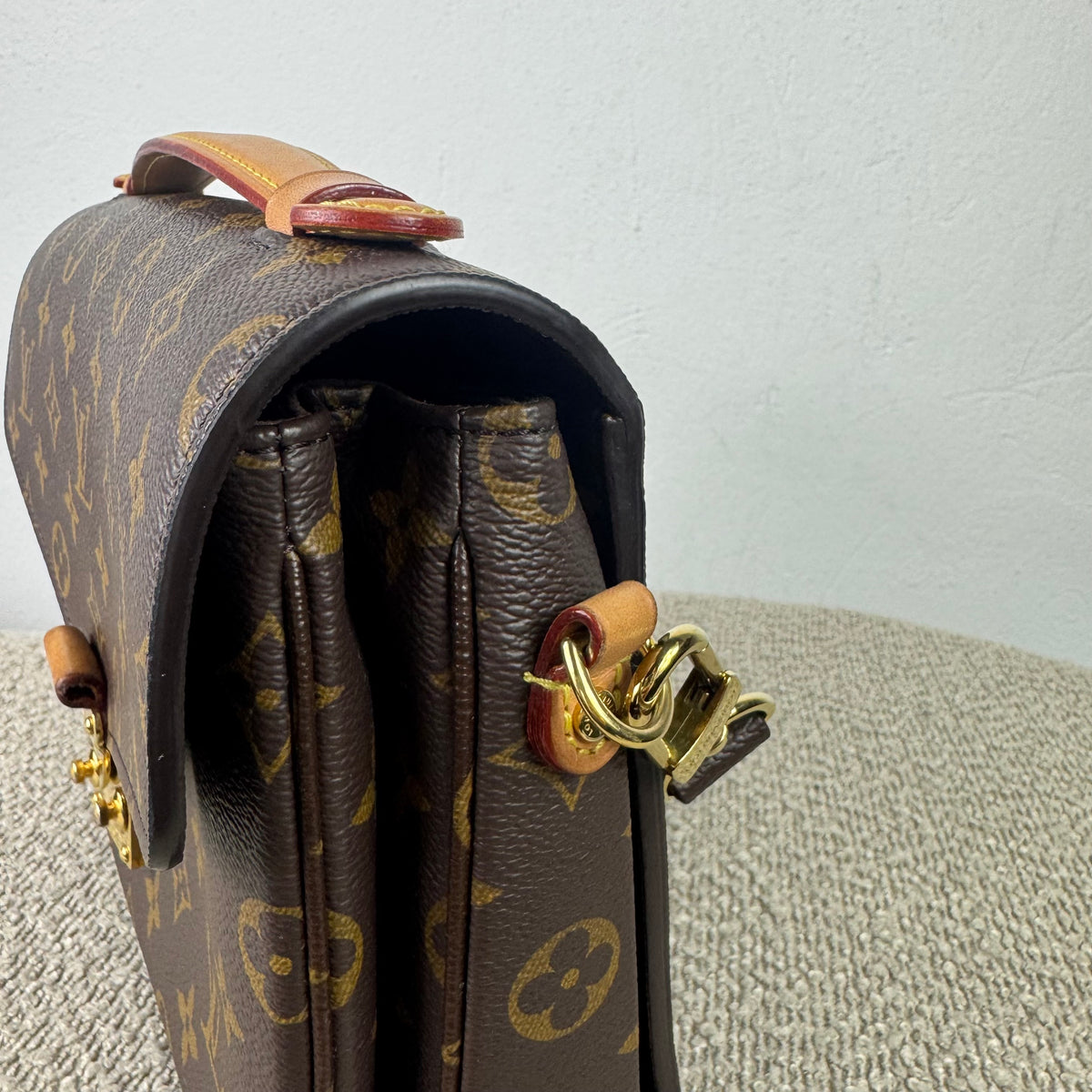 Louis Vuitton Pochette Métis – Monogram Canvas