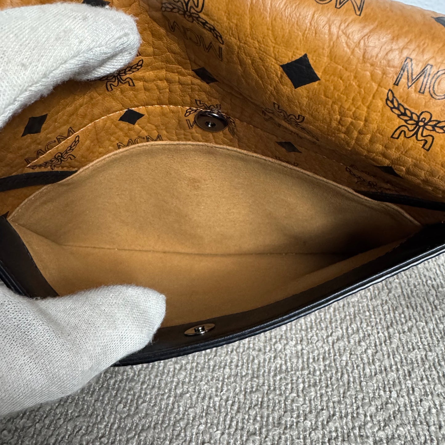 MCM Visetos Klassik Small Messenger