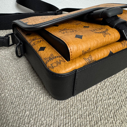 MCM Visetos Klassik Small Messenger