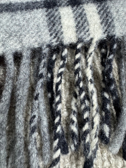 Burberry's Scarf Grey – 100% Lambswool