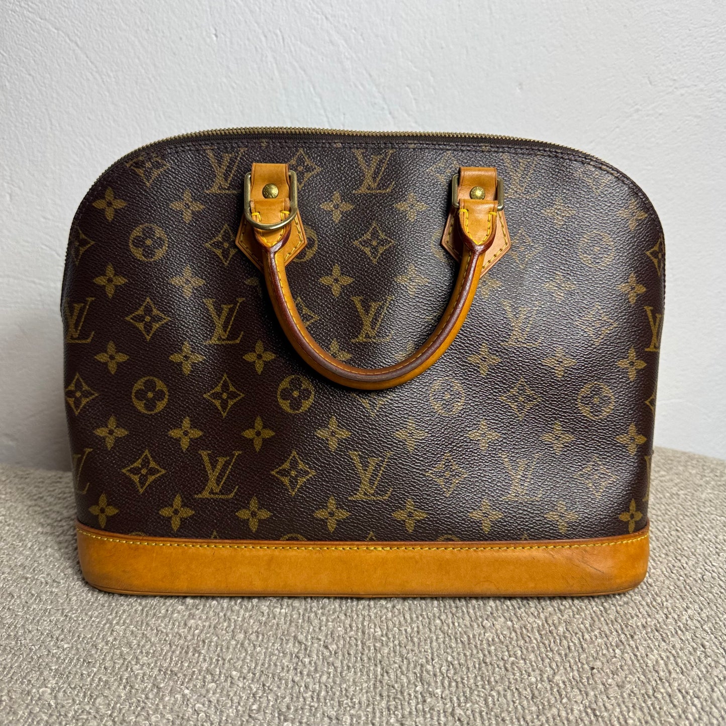 Louis Vuitton Alma MM Monogram