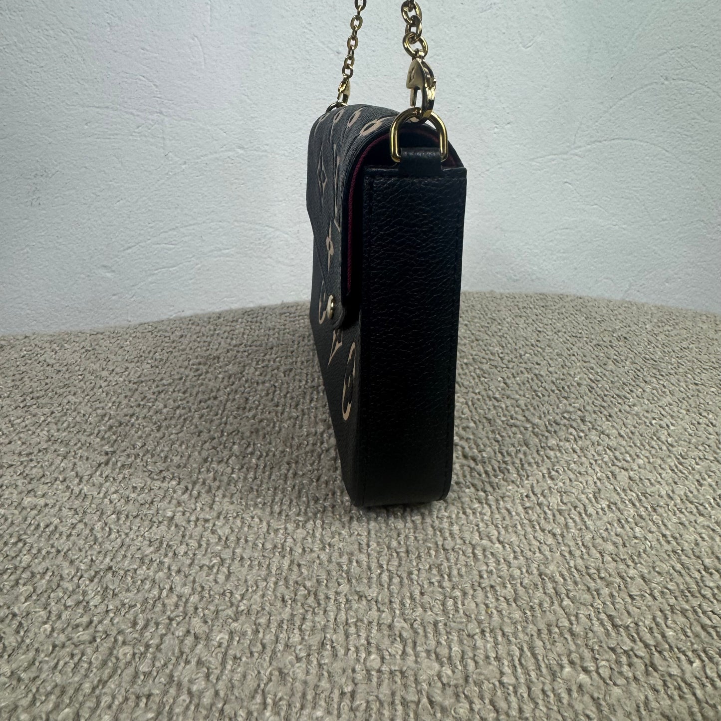 Louis Vuitton Félicie Pochette – Empreinte Leder Schwarz / Beige