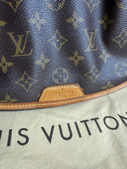 Louis Vuitton Menilmontant MM – Monogram Canvas