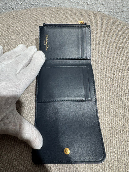 Dior 30 Montaigne Lotus Wallet – Blue Dior Oblique Jacquard