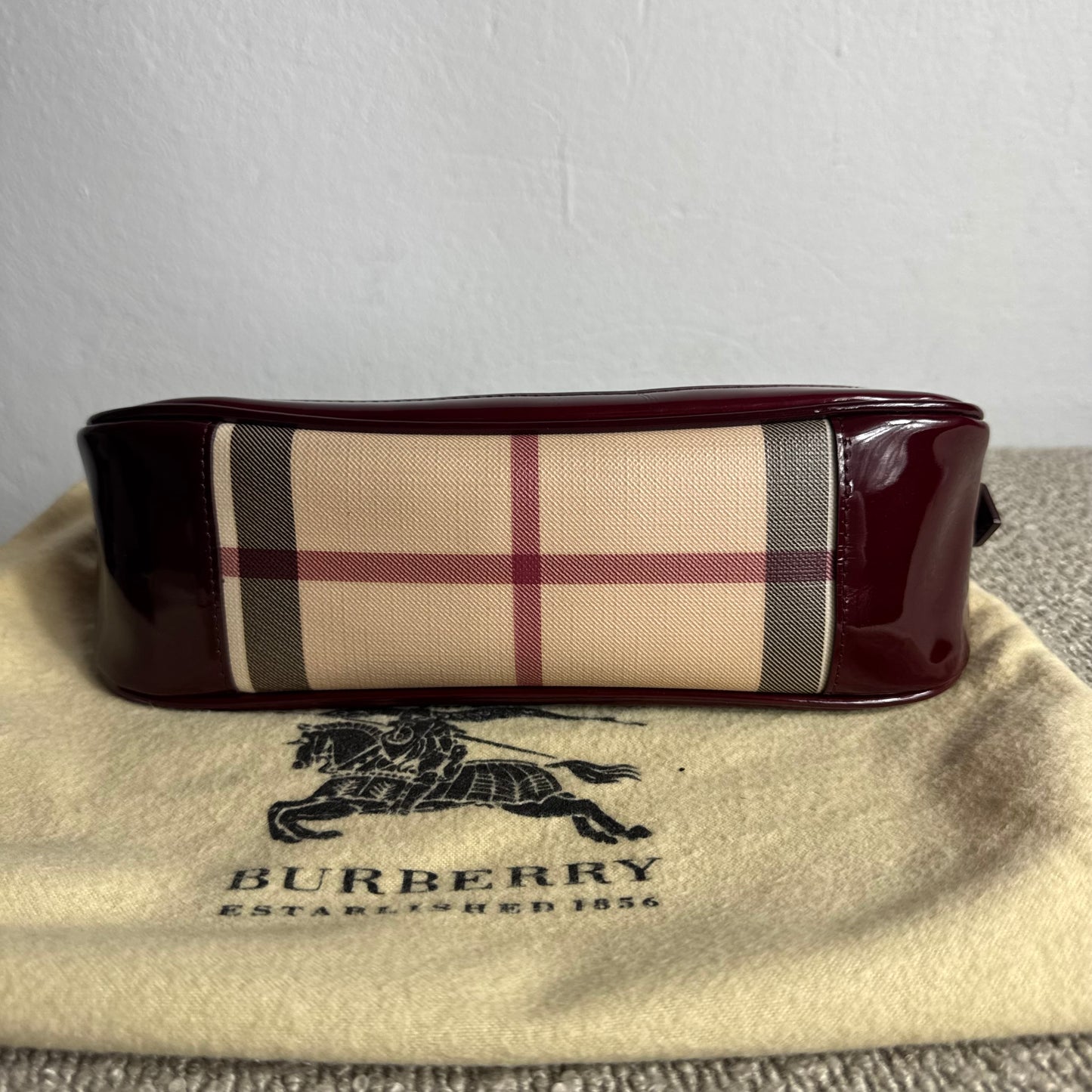 Burberry Nova Check Canvas Burgundy Leder Schultertasche