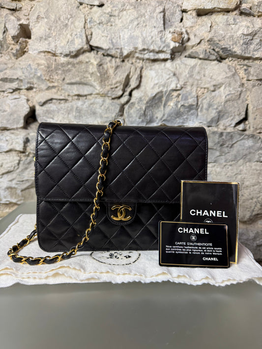 Chanel Classic Flap Bag Timeless – Zeitlose Eleganz mit modernem Twist